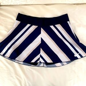 Nike Tennis Skirt size M Navy White Rare